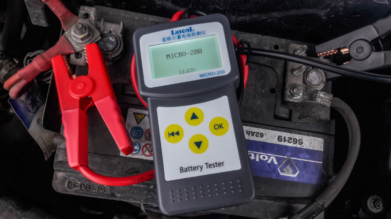 verificare baterie auto