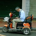 cel mai bun scuter electric 3 roti